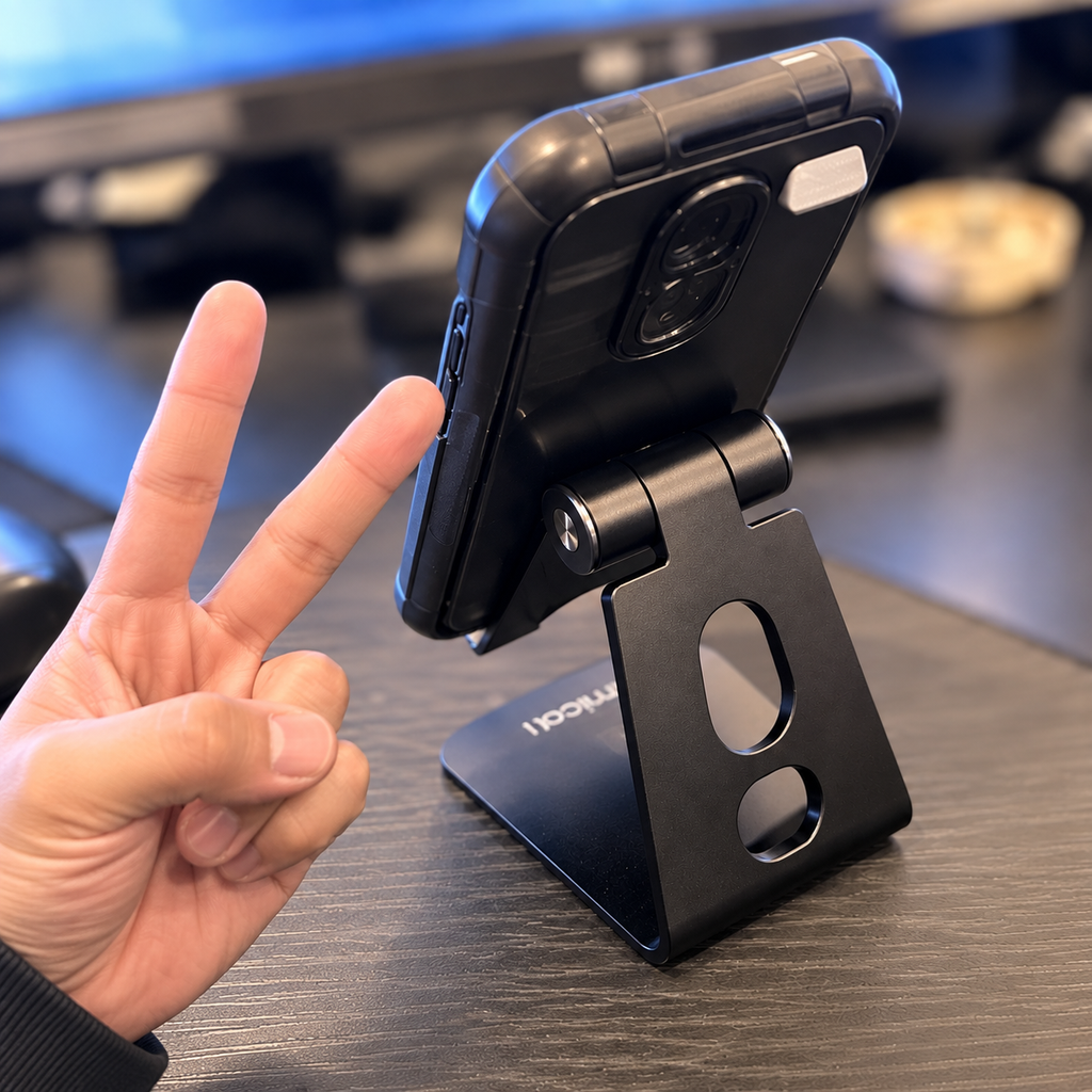 約3年間ほぼ毎日使っているLamicallスマホスタンド。コスパパ!実使用レビューです。