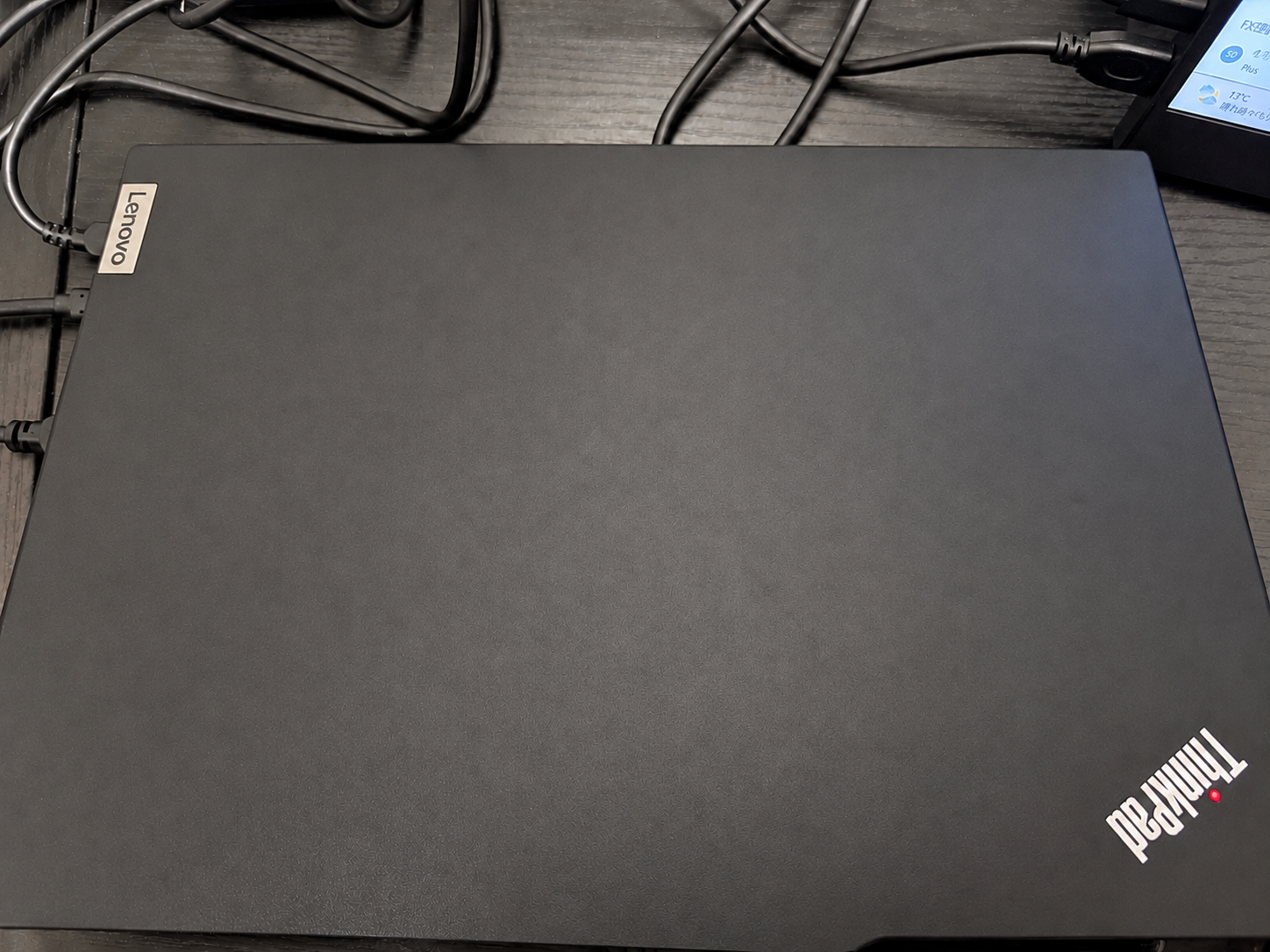 購入したThinkPad E14 Gen 5の天板・外観